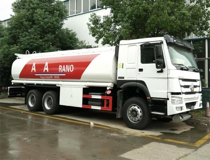 Petrol Diesel Tank Fuel Delivery Truck 20 Ton 25000 Liters High Performance