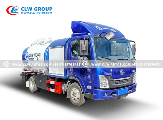 HOWO 6 Wheels 5Cbm 5000 Liters Fuel Truck Mobile Oil Tanker Off Road Aircraft Transport