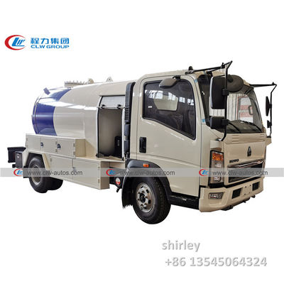 Left Hand Drive 5000L 2MT LPG Transport Truck