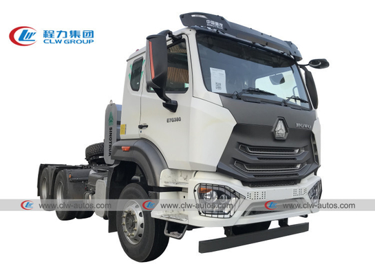 HOWO / HOHAN 6x4 420HP RHD Tractor Head Truck With Auxiliary 1000L Oil Tank