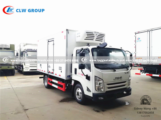 JMC 4X2 Small Refrigerated Van Truck For Drinks Delivery