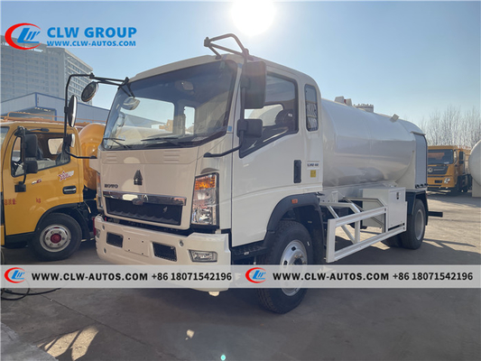 Sinotruk HOWO 4tons Propane Bobtail Truck LPG Dispenser Truck