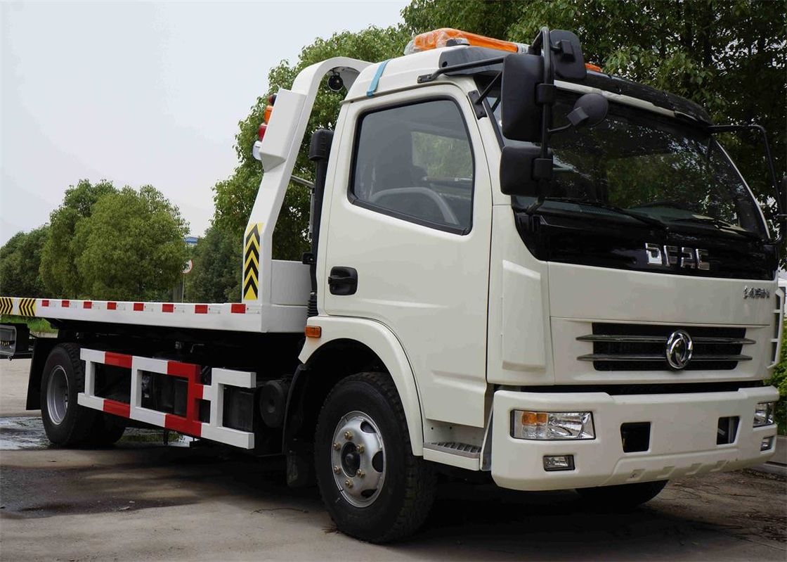 Emergency Tow Truck Wrecker Flatbed Dongfeng 4 Tons 5 6 Meters