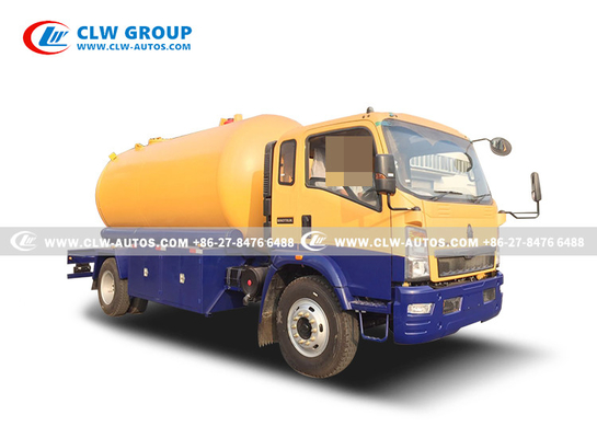 HOWO 10cbm LPG Bobtail Truck With Volume Flow Meter Refilling Gas Tanker