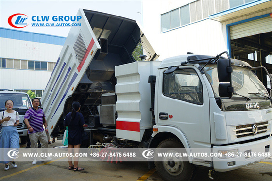 Dongfeng 9m3 Road Sweeper Truck With Cummins Engine