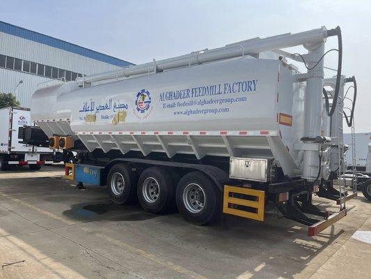 65m³ Huge Volume Bulk Feed Transport Trailer with Low Residual Discharge and Remote Control System