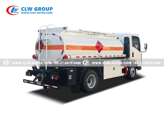 Sinotruk HOWO Right-Hand Drive 4x2 Diesel Bowser Truck with High-Capacity Carbon Steel Tank for Bulk Fuel Transport