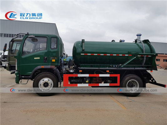 RHD Sino Howo 5T Vacuum Septic Truck With Italy Pump