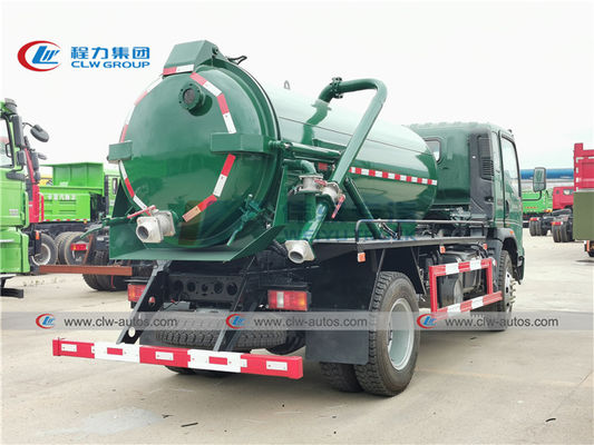 RHD Sino Howo 5T Vacuum Septic Truck With Italy Pump