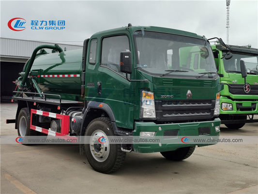 RHD Sino Howo 5T Vacuum Septic Truck With Italy Pump