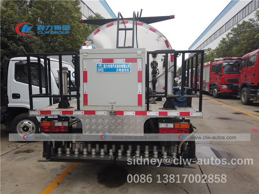 Shacman 4x2 5800L 6T Bitumen Spreader Truck For Paving Road