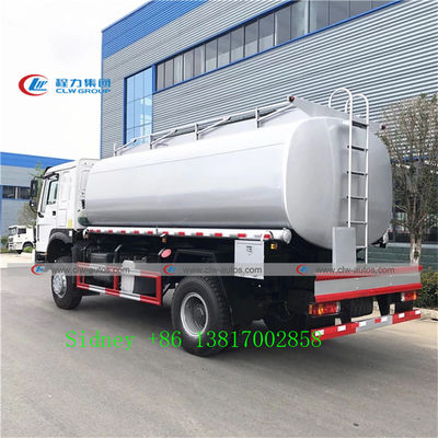 Sinotruk Howo 4x4 Off Road 290HP Fuel Tanker Truck With Pump