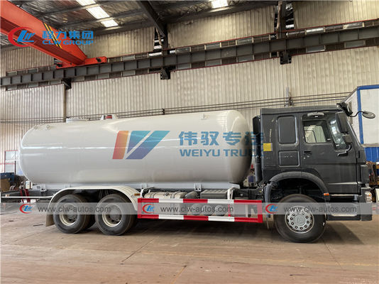 Sinotruk HOWO 336HP 20000L Q345R LPG Bullet Truck