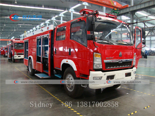 LHD Sinotruk HOWO 4X2 Fire Fighting Vehicle With Foam Water Tank