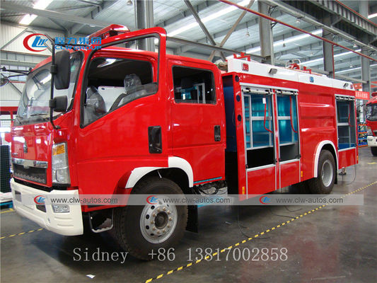 LHD Sinotruk HOWO 4X2 Fire Fighting Vehicle With Foam Water Tank