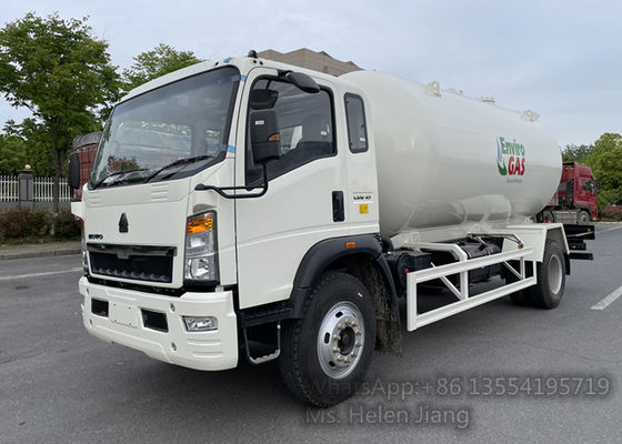 Sinotruk HOWO 6 Wheels 160HP 15000L 8T LPG Bobtail Truck