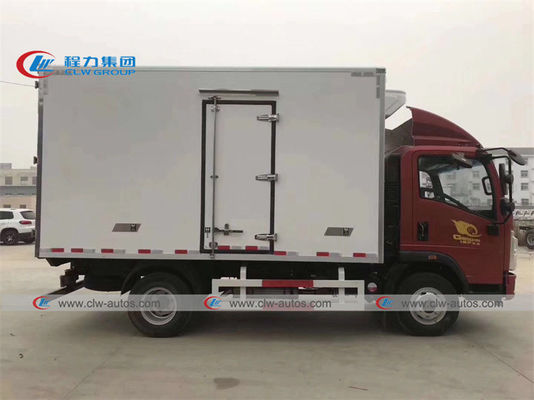 Sinotruk 4000kg Cold Room Truck For Fresh Fruit Delivery