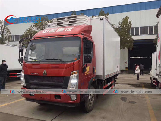 Sinotruk 4000kg Cold Room Truck For Fresh Fruit Delivery