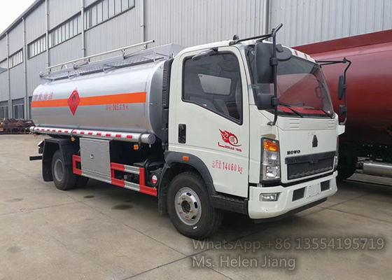 Sinotruk HOWO 4X2 116HP 4cbm 5cbm Refueler Truck With Dispenser