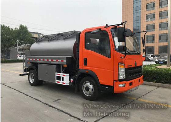 Sinotruk HOWO 4X2 116HP 4cbm 5cbm Refueler Truck With Dispenser