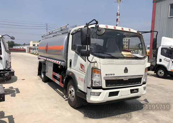 Sinotruk HOWO 4X2 116HP 4cbm 5cbm Refueler Truck With Dispenser