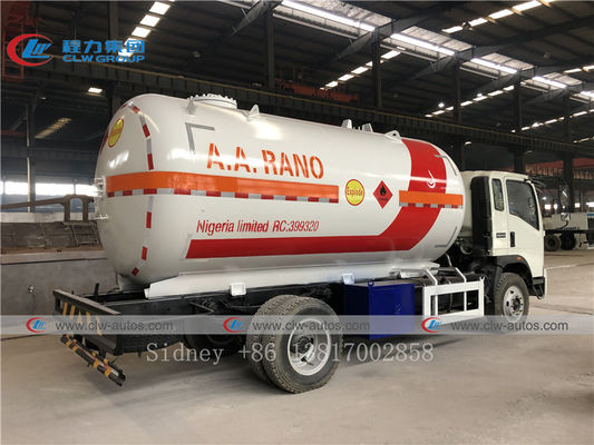 HOWO 4X2 LHD 15000 Liters LPG Gas Truck With Dispenser