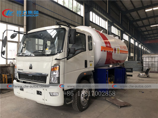 HOWO 4X2 LHD 15000 Liters LPG Gas Truck With Dispenser