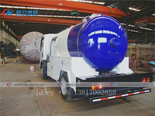 5000 Liters Sinotuck HOWO 4x2 LPG Bobtail Tanker Truck With Dispenser