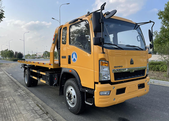 Sinotruk HOWO 4x2 LHD 3 Tons Flatbed Towing Truck