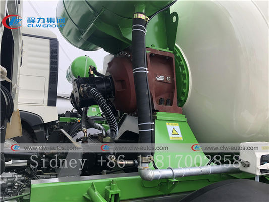 SINOTRUK HOWO 8x4 Heavy Duty 16000L Concrete Mixer Truck