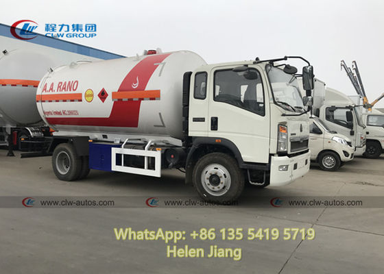 Sinotruk Howo 6 Wheels 140HP 8000L 4T LPG Bobtail Gas Truck