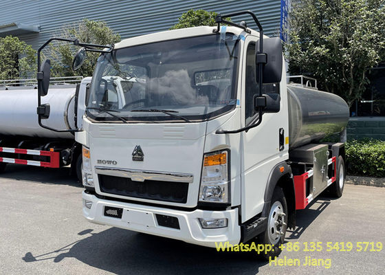 Sinotruk Howo 4x2 5000L SS304 Milk Transport Truck