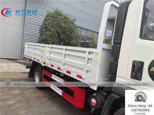 SINOTRUK HOWO 4x2 3 Ton 5 Ton Cylinder Truck For Cargo Transport