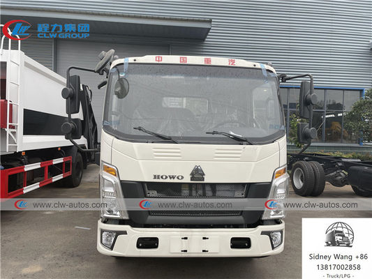 SINOTRUK HOWO 4x2 3 Ton 5 Ton Cylinder Truck For Cargo Transport