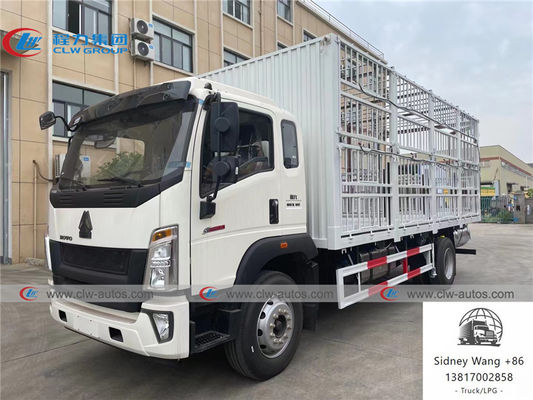 Sinotruk Howo 4x2 Fence Cargo Truck For Livestock Transport