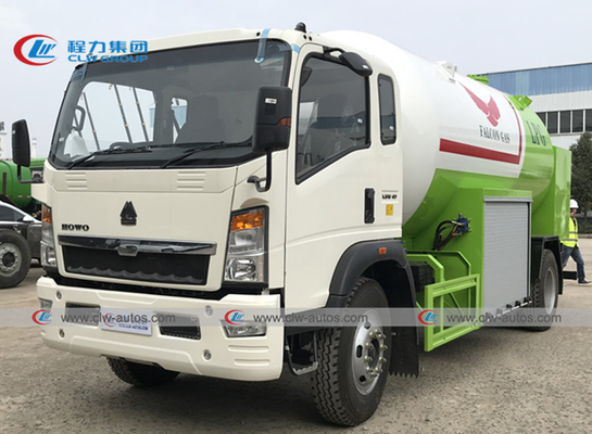 HOWO 6 Wheels 160HP 15000L RHD LPG Bobtail Tanker Truck