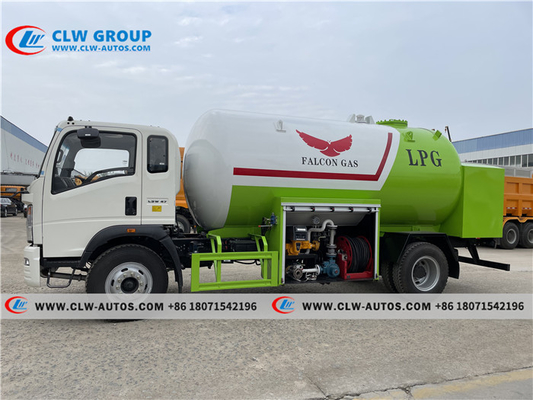 HOWO 8tons Propane Bobtail Truck LPG Tank Truck